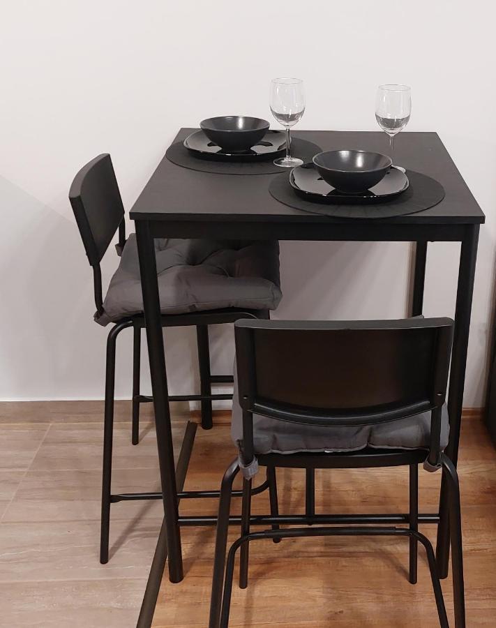 Apartment N&z Apartman Close To The Downtown *