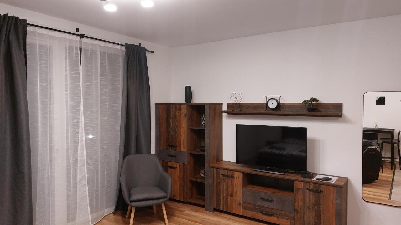 N&z Apartman Close To The Downtown Apartment